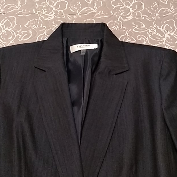 Jacket - Picture 2 of 12